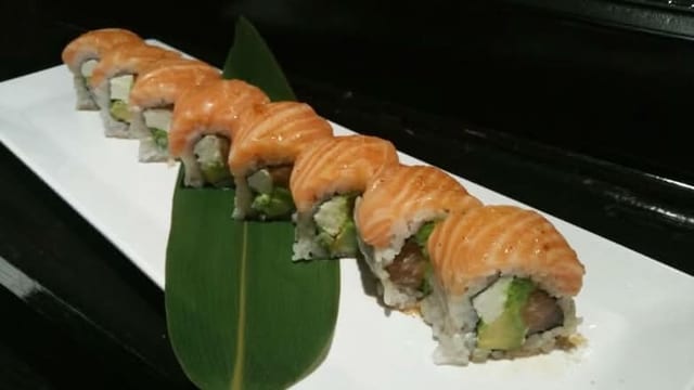 Salmon Roll.